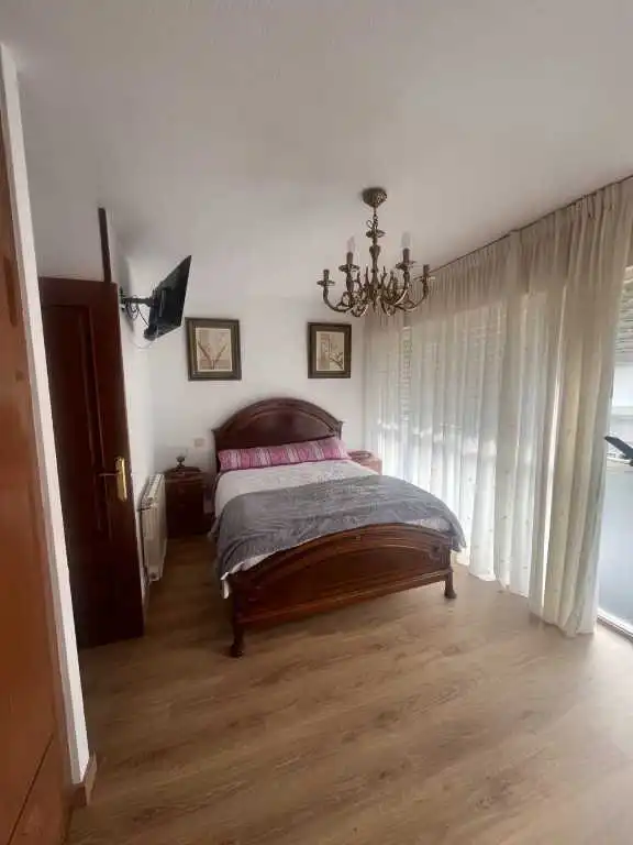 Habitación de Dúplex en venta en Bárcena de Pie de Concha con Calefacción, Trastero y Amueblado