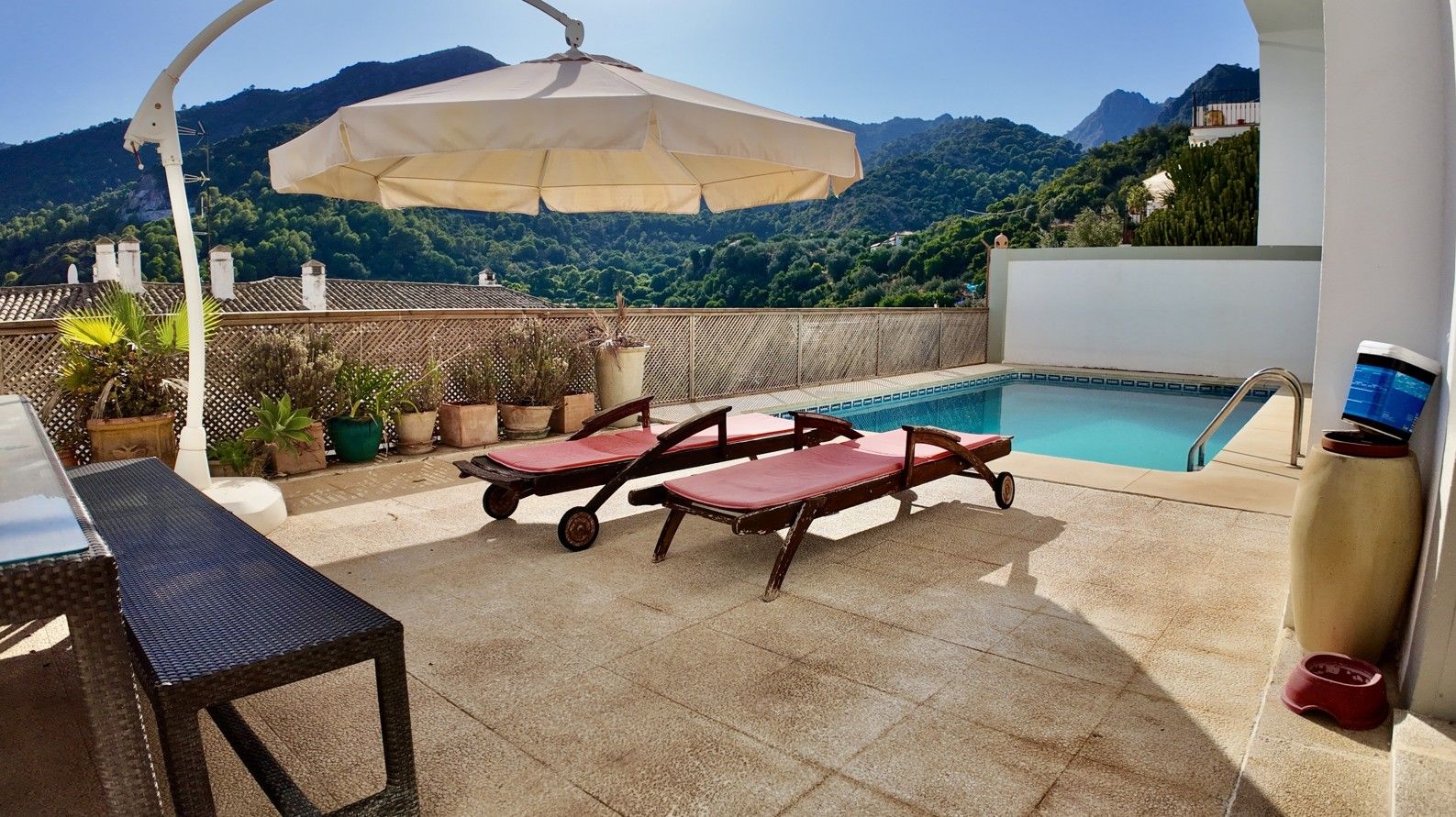 Terraza de Casa o chalet en venta en Ojén con Jardín privado, Piscina y Balcón