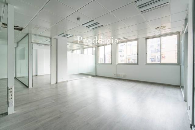 Oficina en Alquiler en Josep Tarradellas en La Nova Esquerra de l'Eixample