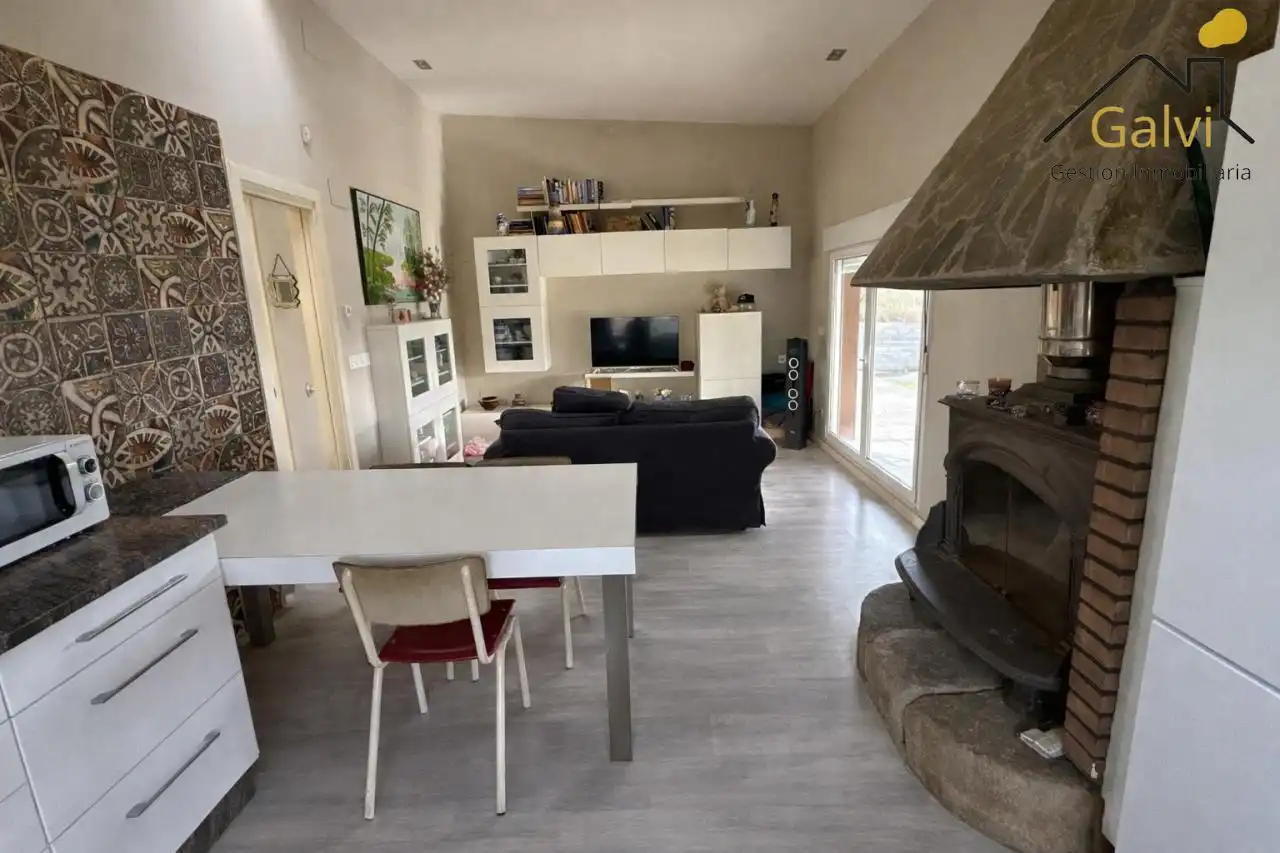 Sala de estar de Casa o chalet en venta en Lugo con Calefacción, Jardín privado y Terraza