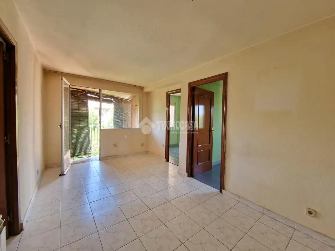 Habitación de Piso en venta en Madrid con Calefacción y Balcón