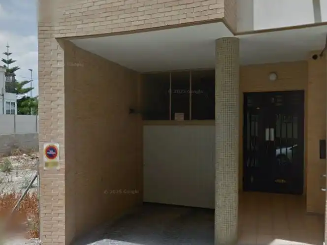 Garage zur Miete in Almoradí