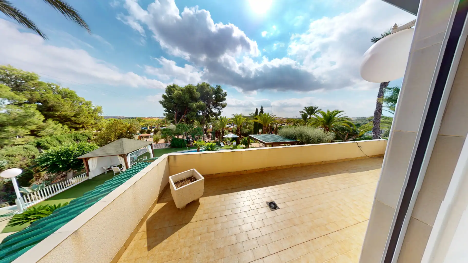 Jardí de Casa o xalet en venda en Elche / Elx amb Aire condicionat, Calefacció i Jardí privat
