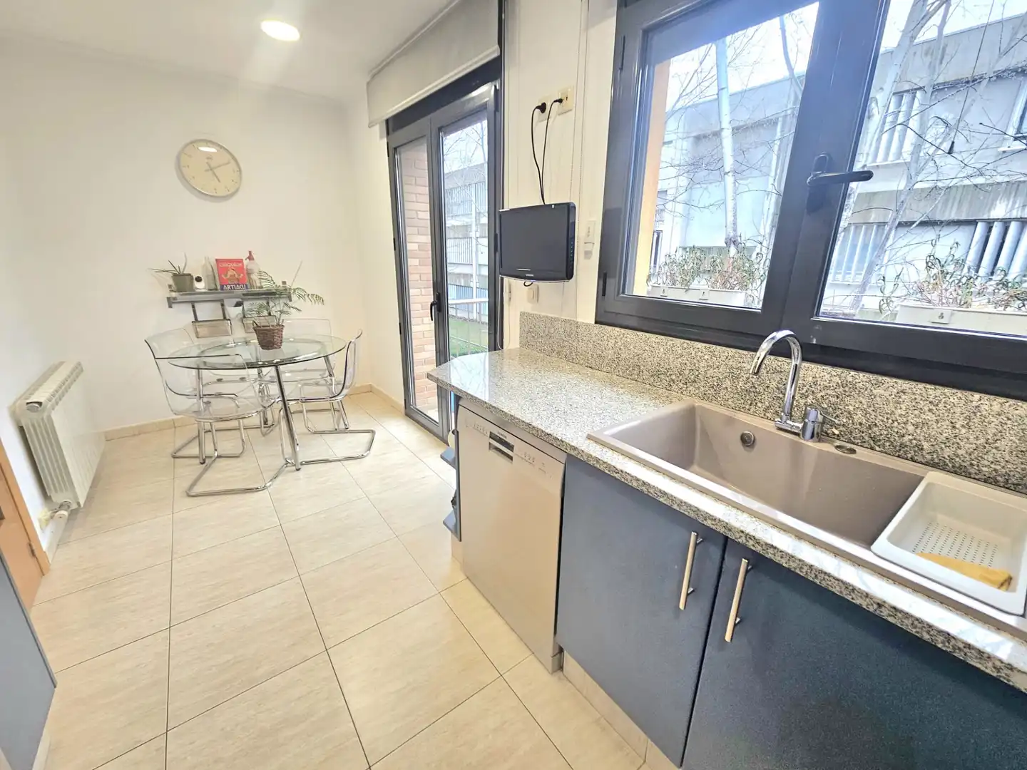 Küche von Haus oder Chalet zum Verkauf in Vic mit Heizung, Privatgarten und Terrasse
