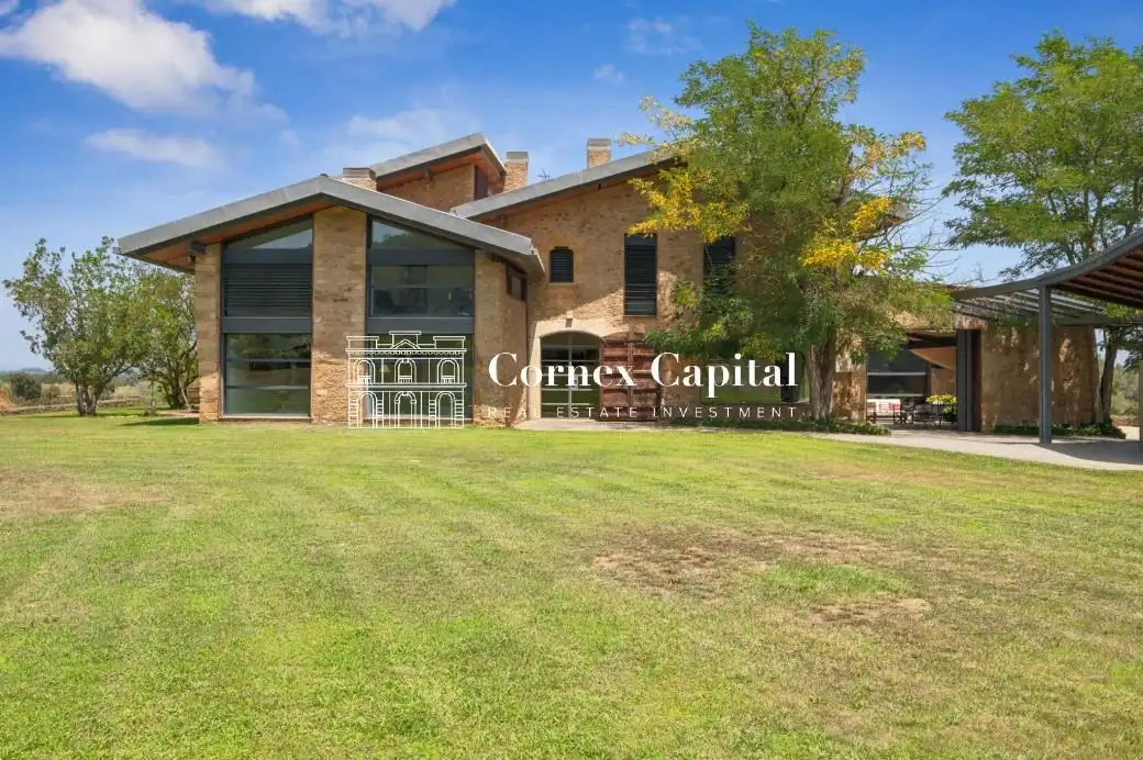 Vista exterior de Casa o xalet en venda en Forallac amb Aire condicionat, Calefacció i Jardí privat