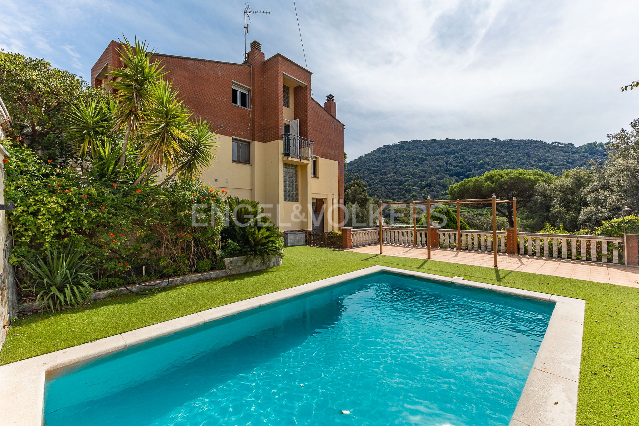 Vista exterior de Casa o chalet en venta en Vilanova del Vallès con Calefacción, Jardín privado y Piscina