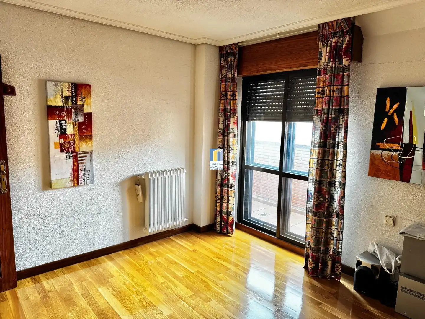 Schlafzimmer von Dachboden zum Verkauf in Zamora Capital  mit Heizung, Parkett und Terrasse