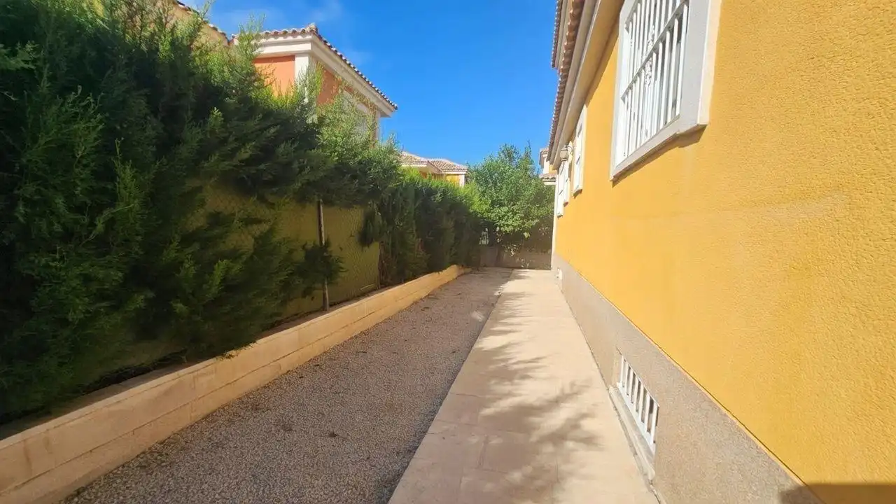Vista exterior de Casa o chalet de alquiler en Molina de Segura con Aire acondicionado