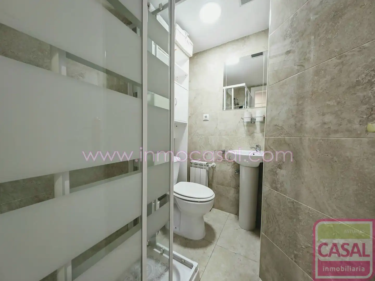 Badezimmer von Wohnung zum Verkauf in Oviedo  mit Heizung und Möbliert