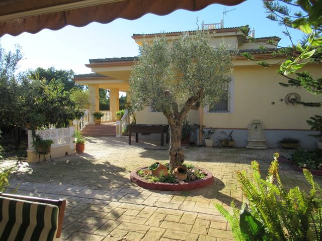 Casa-chalet en Venta en Sol y Luz