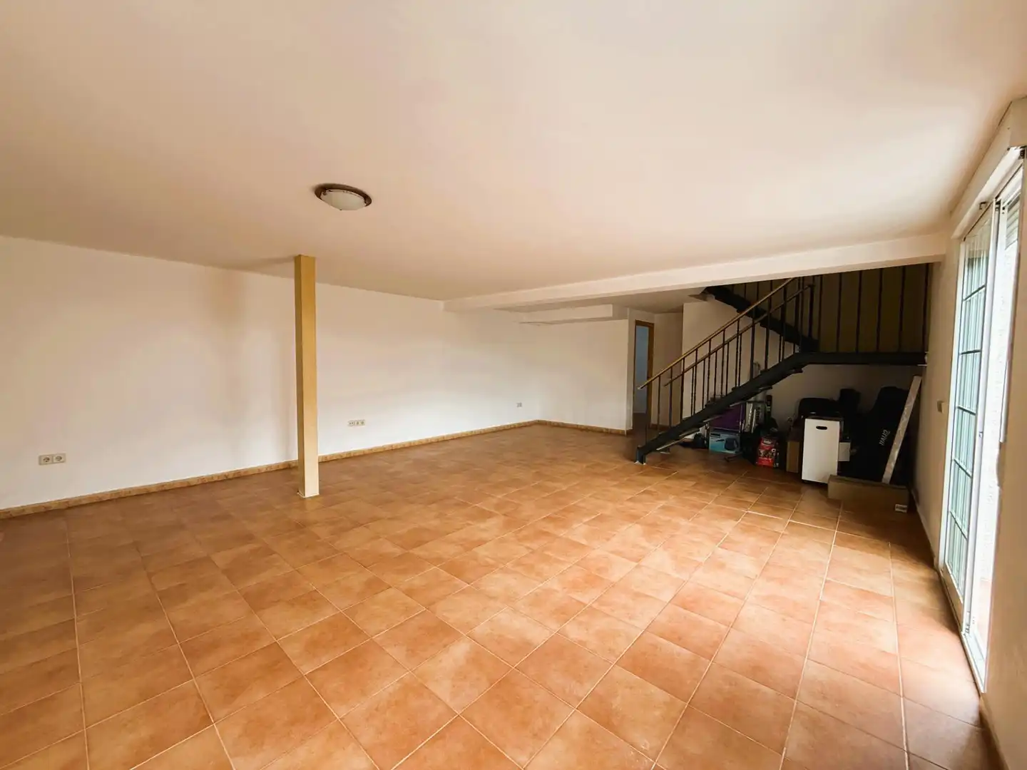 Casa adosada en venta en Loeches con Calefacción, Jardín privado y Terraza