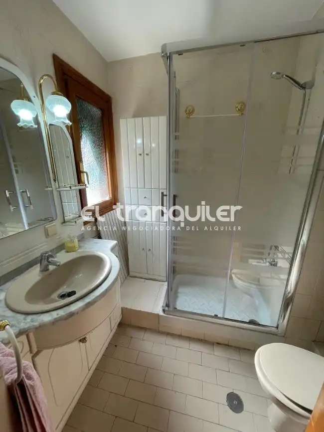 Bathroom of Flat for rent in Leganés  with Parquet flooring, Terrace and Furnished
