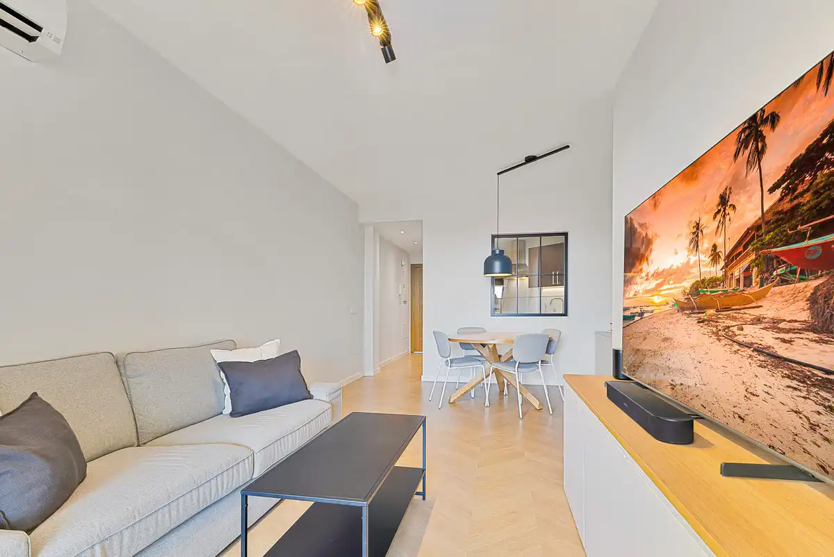 Sala de estar de Apartamento en venta en Fuengirola con Aire acondicionado, Amueblado y Piscina comunitaria