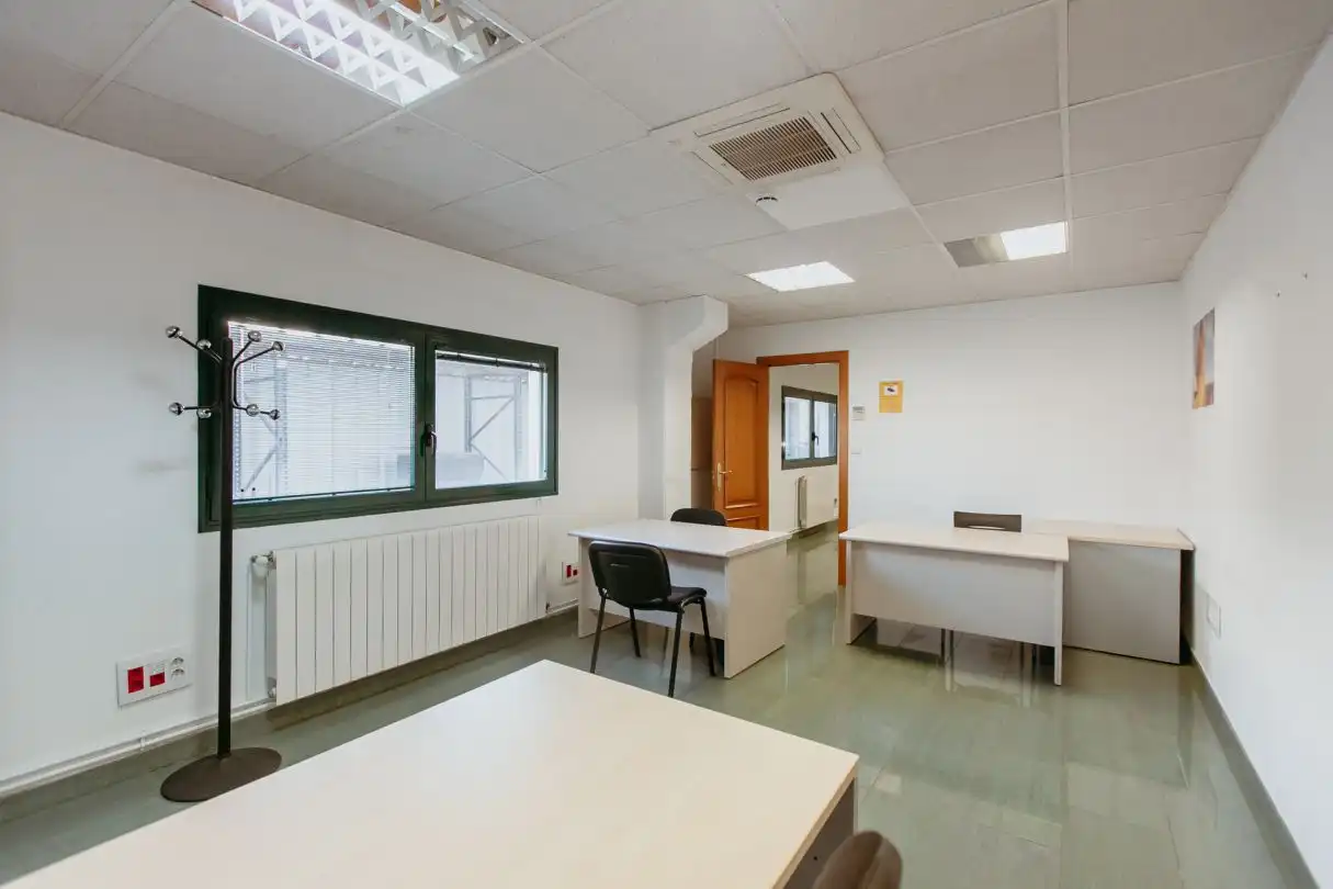 Oficina de alquiler en Huesca con Amueblado