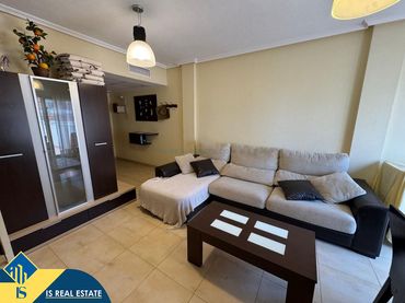Adosado con piscina en venta en Las Viñas