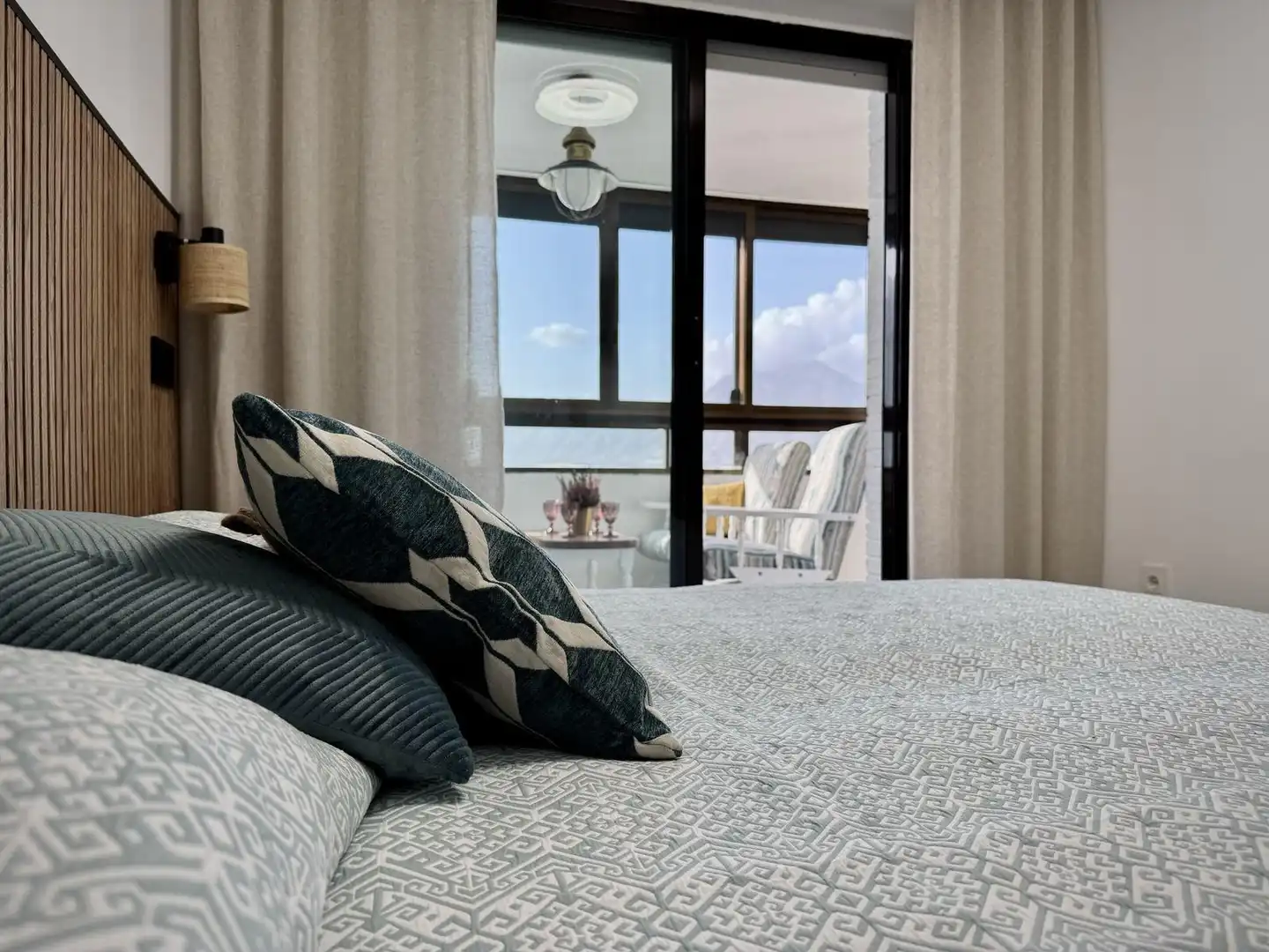 Bedroom of Apartments for rent in Benidorm  with Air Conditioner, Furnished and Community pool