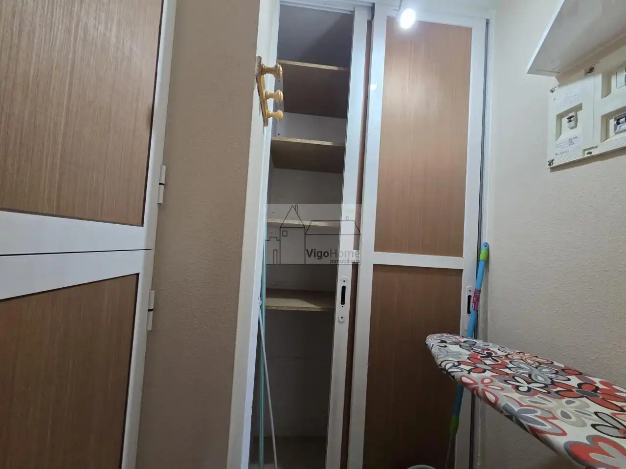 Bedroom of Flat for sale in Vigo   with Heating, Parquet flooring and Storage room