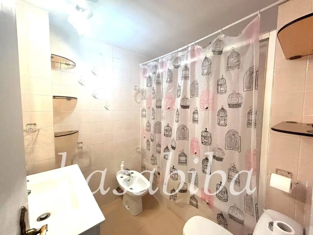 Bathroom of Flat for rent in Valencia  with Heating, Furnished and Balcony