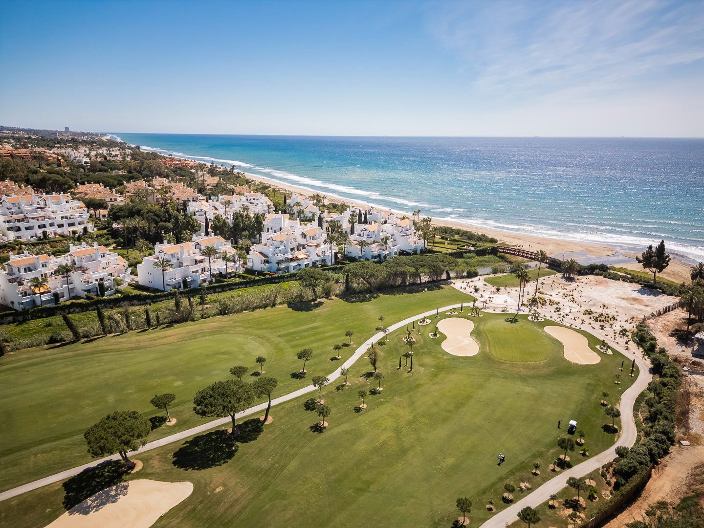 Vista exterior de Pis en venda en Marbella amb Aire condicionat, Terrassa i Traster