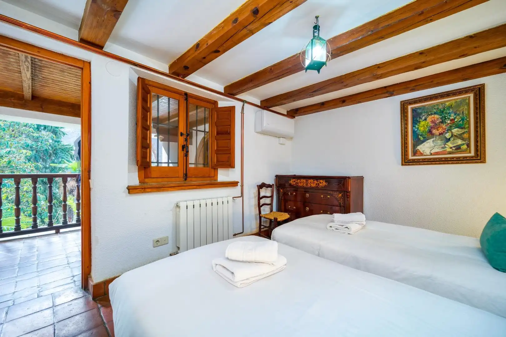 Habitación de Casa o chalet en venta en Granada con Aire acondicionado, Calefacción y Jardín privado