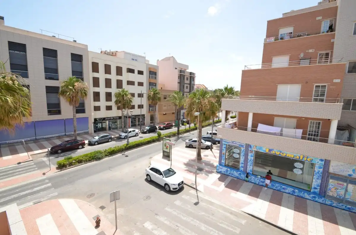 Piso de alquiler en Avenida sabinal (b), Roquetas Pueblo