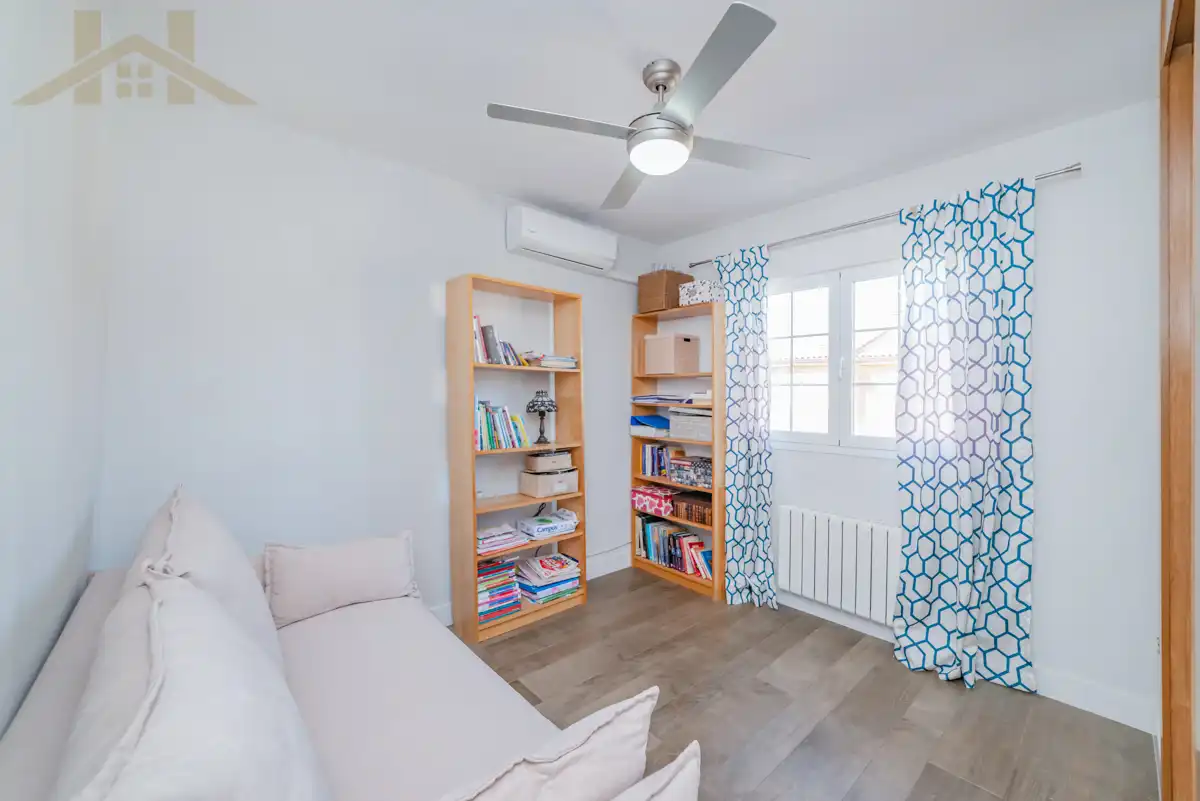 Bedroom of Detached homes for sale in Seseña  with Air Conditioner, Heating and Private garden