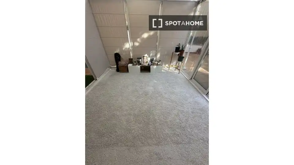 Flat for share in Barcelona  with Air Conditioner, Terrace and Furnished