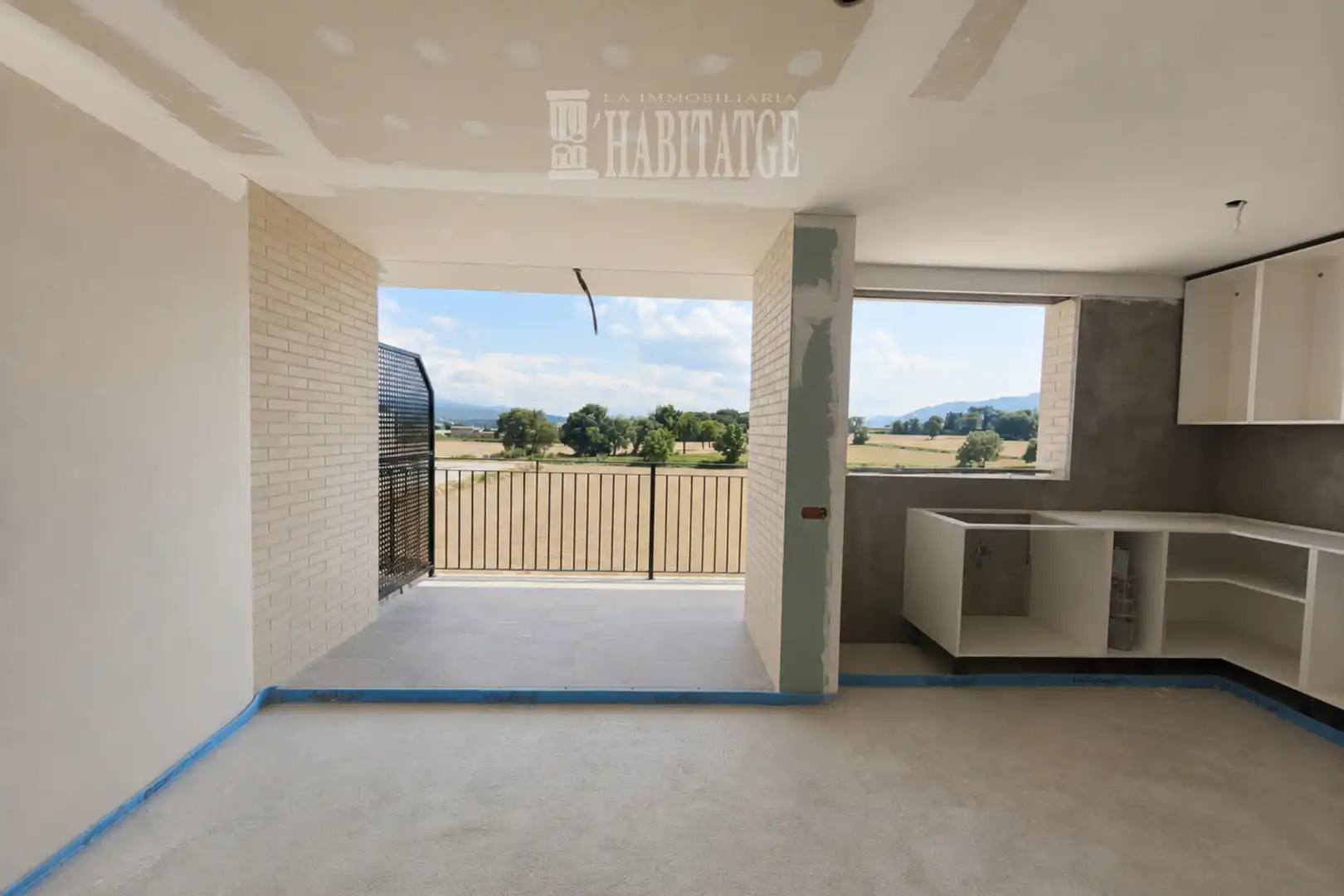 Casa d'obra nova amb terrassa en venda a Carrer Balenyà, imagen 25
