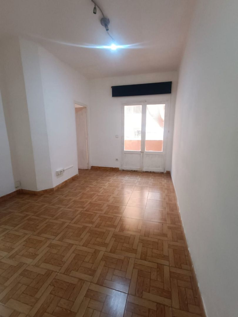 Bedroom of Flat for sale in  Barcelona Capital  with Oven, Washing machine and Balcony