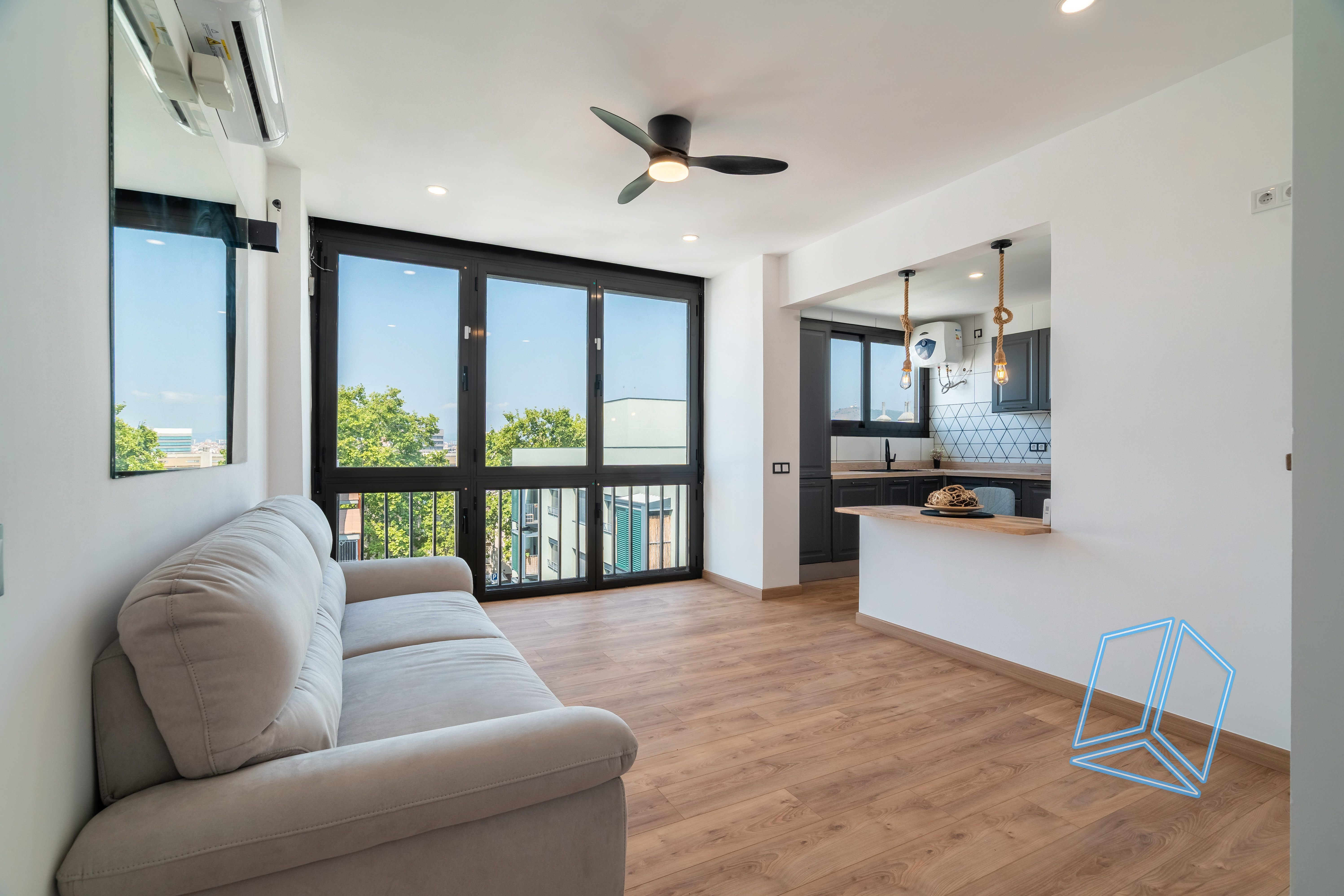 Living room of Flat for sale in  Barcelona Capital  with Heating