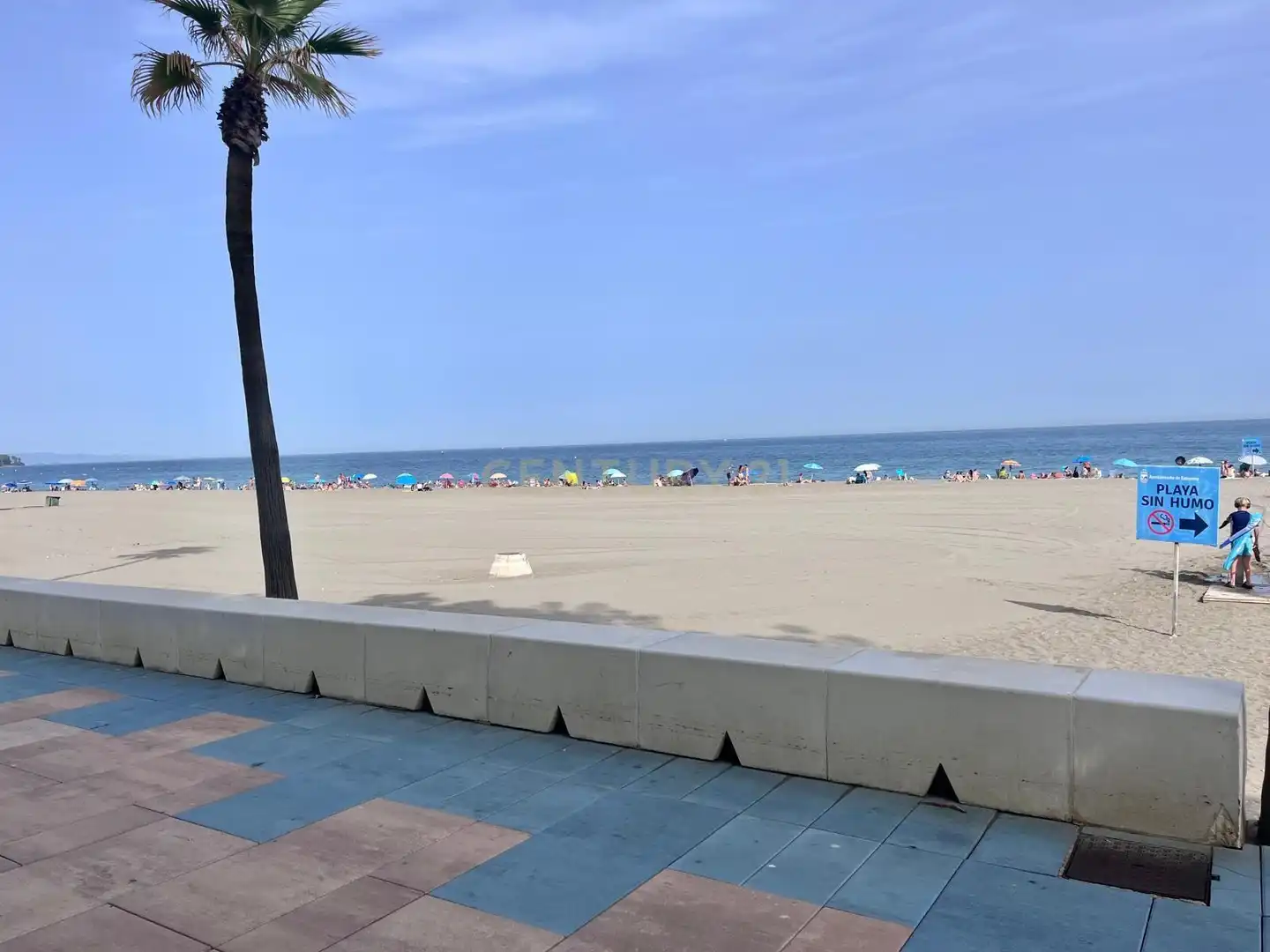 Vista exterior de Pis en venda en Estepona amb Aire condicionat