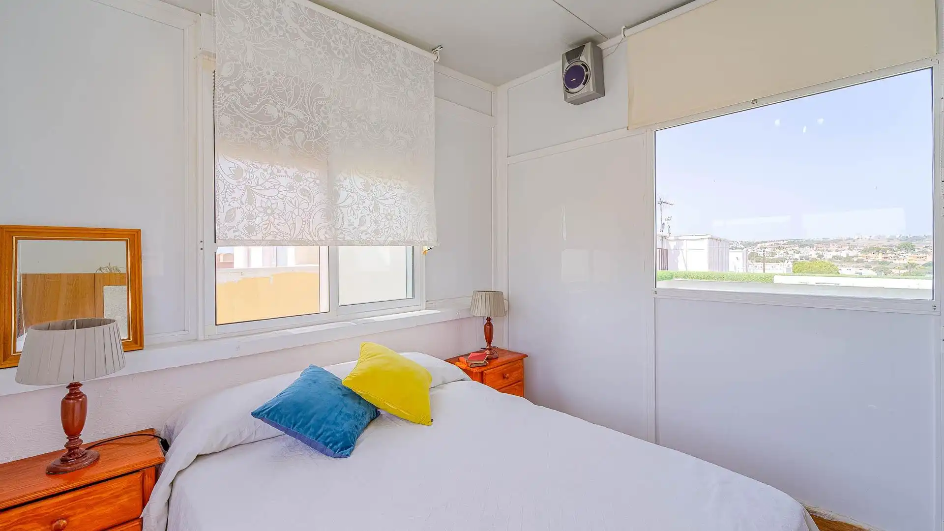 Habitación de Casa adosada en venta en Orihuela con Aire acondicionado, Calefacción y Jardín privado