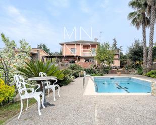Jardí de Casa o xalet en venda en Mataró amb Aire condicionat, Calefacció i Piscina