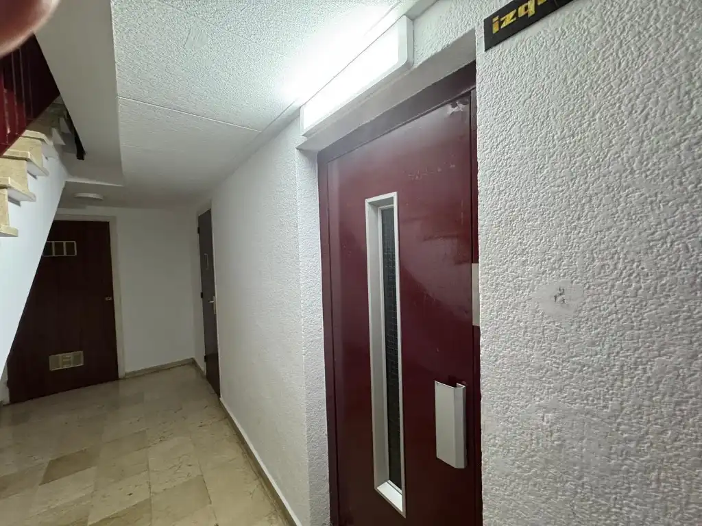 Flat with lift for sale in Carrer del Dos de Maig, imagen 5