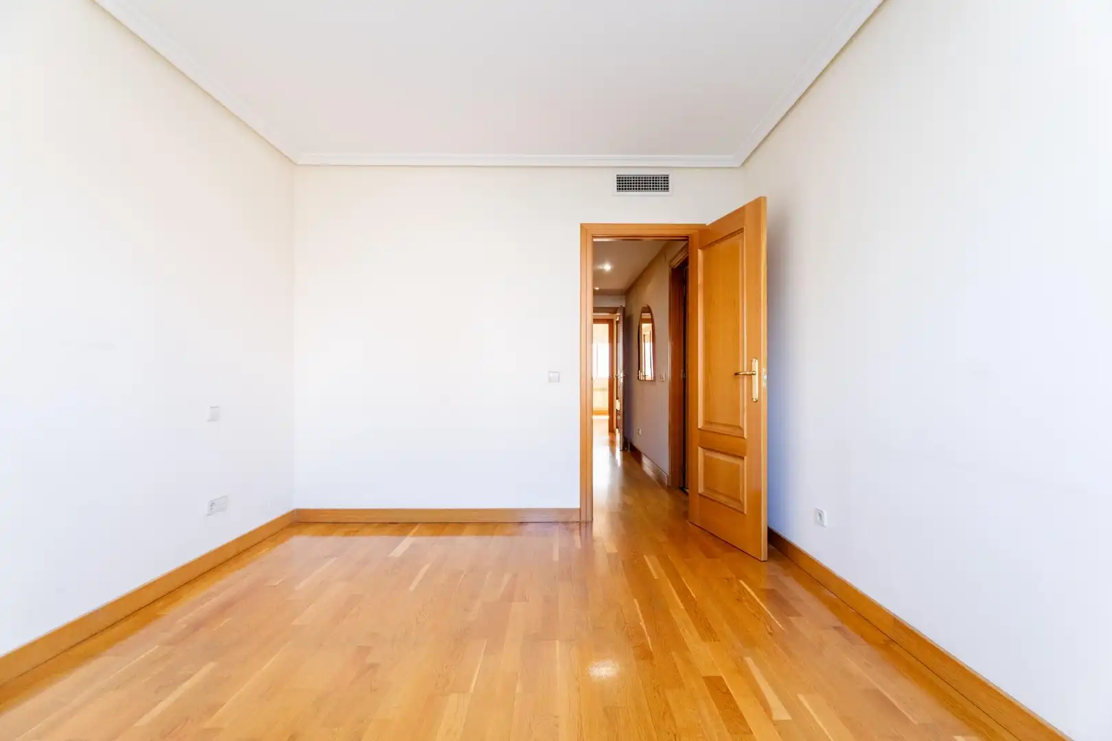 Flat for rent in Pozuelo de Alarcón  with Air Conditioner, Heating and Private garden
