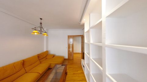 Photo 2 of Flat for rent in Calle de Puerto Serrano, Legazpi, Madrid Capital