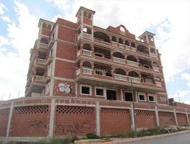 Edificio en Venta en calle la loma, 50 en Bigastro