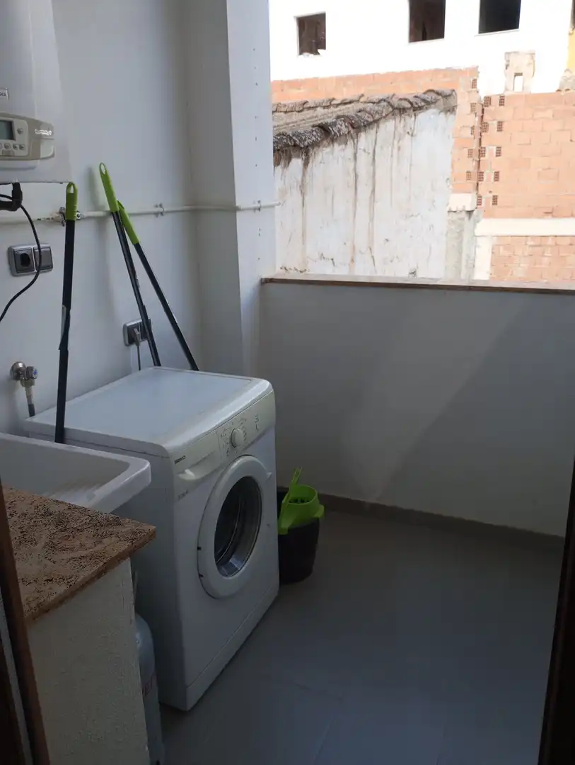 Terrassa de Pis en venda en Baza amb Calefacció, Moblat i Forn
