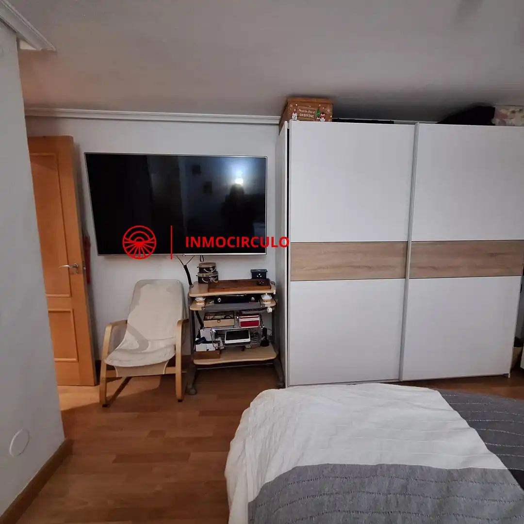 Habitación de Apartamento en venta en Burgos con Calefacción