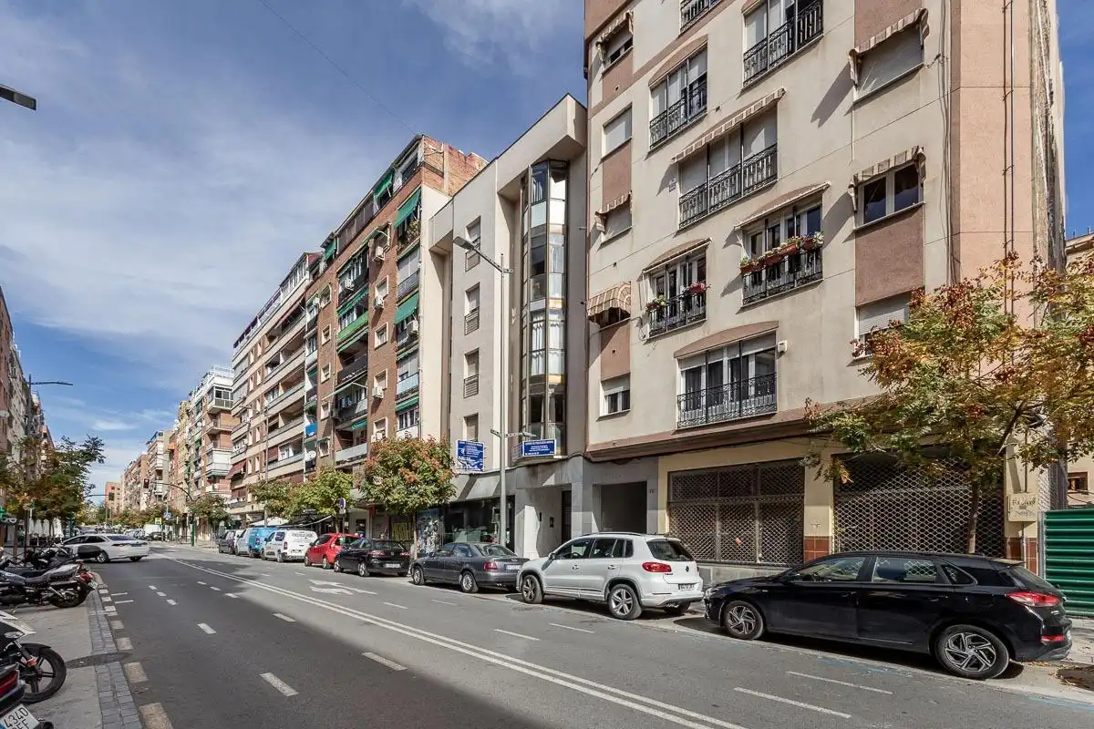 Exterior view of Flat for sale in Granada  with Air Conditioner, Heating and Alarm