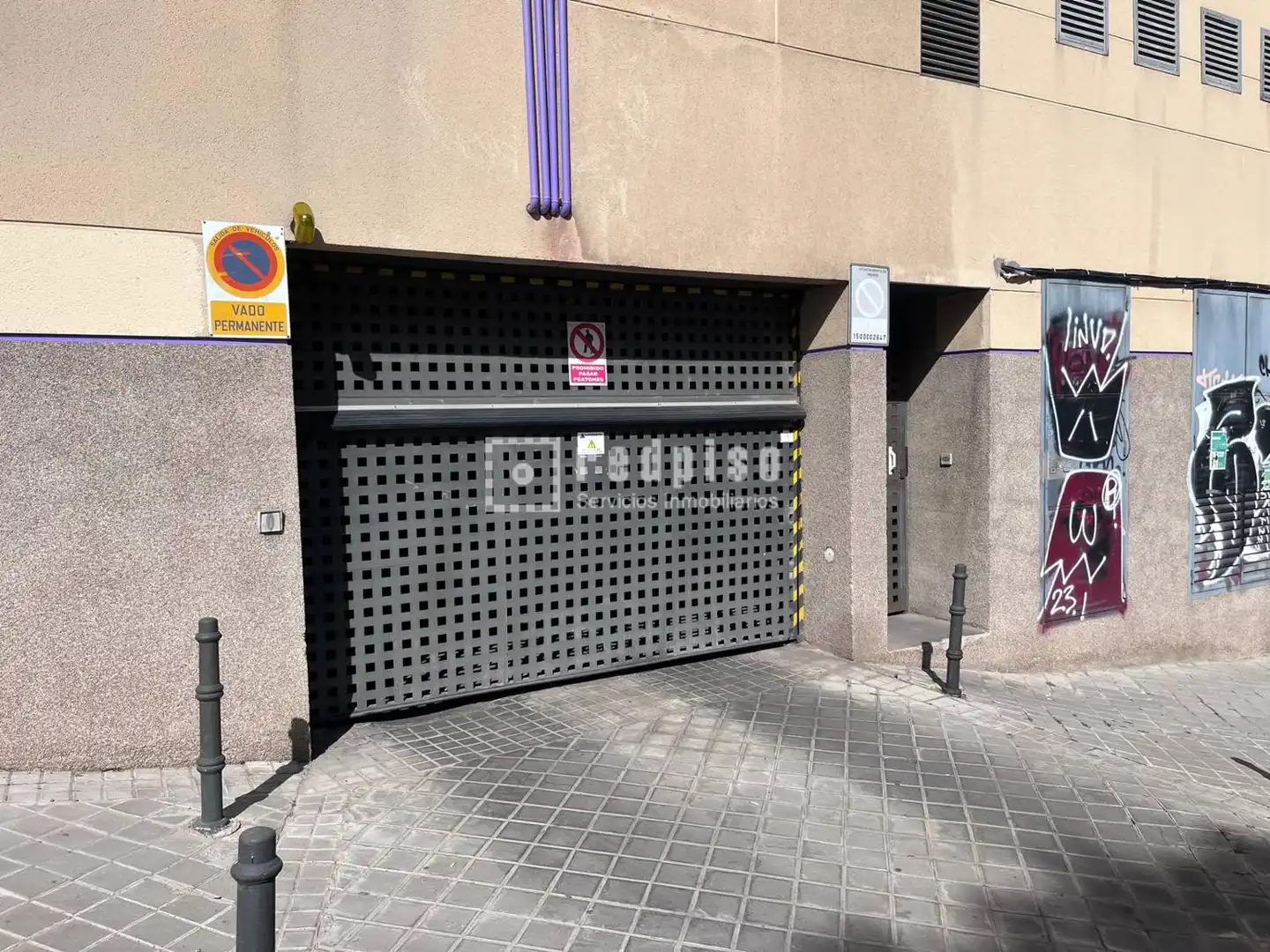 Parking de Piso en venta en Madrid con Aire acondicionado, Calefacción y Jardín privado