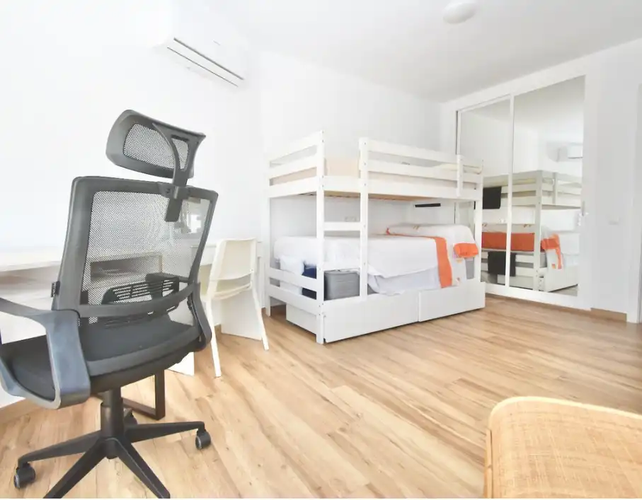 Piso con terraza en venta en Puerto Marina, imagen 12