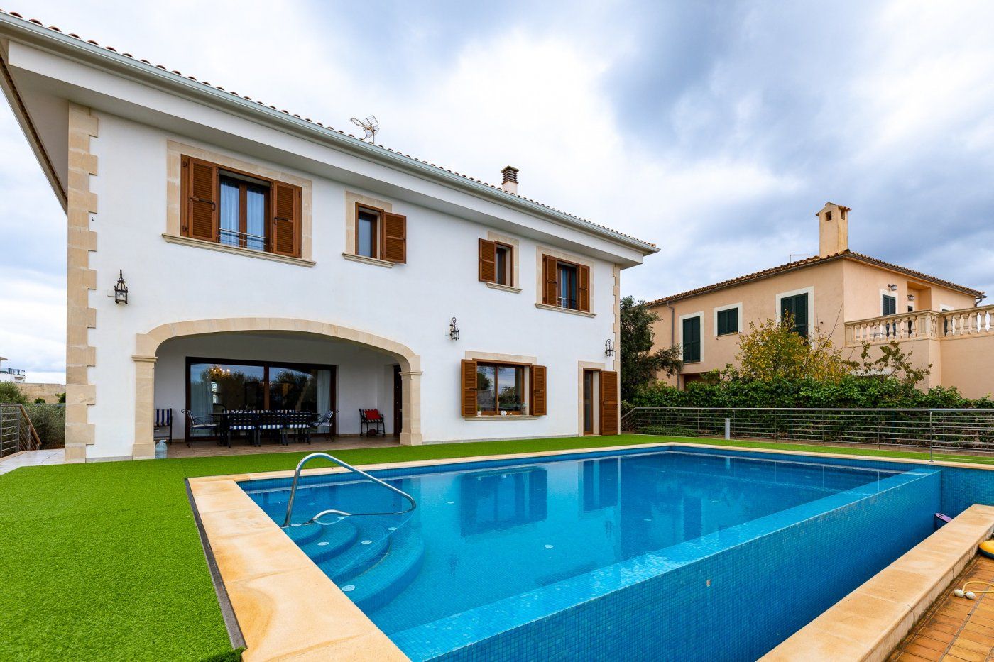 Vista exterior de Casa o xalet en venda en Campos amb Calefacció, Jardí privat i Terrassa