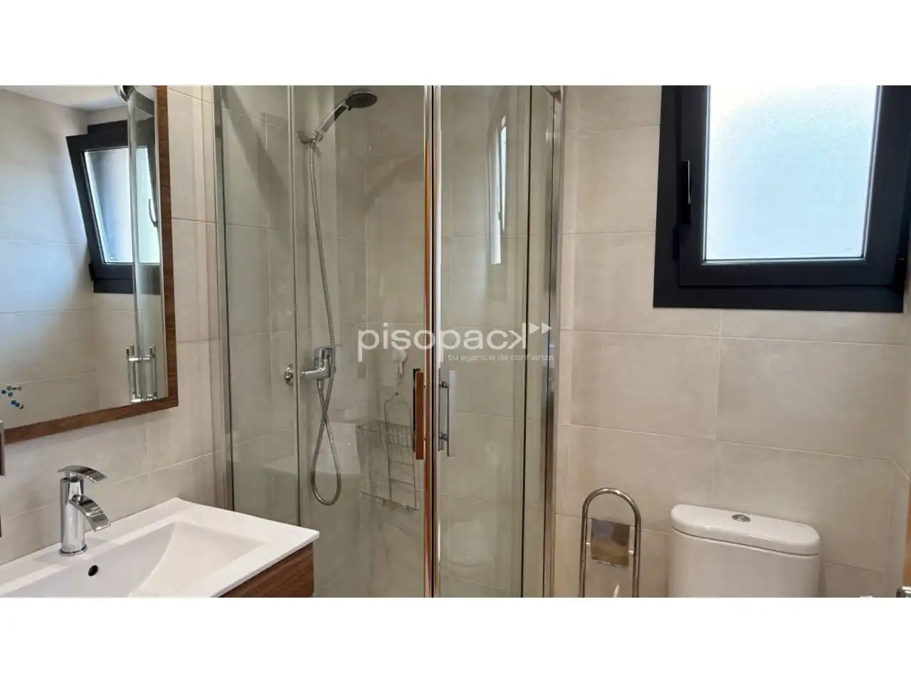 Baño de Piso en venta en Berrioplano / Berriobeiti con Calefacción, Parquet y Terraza