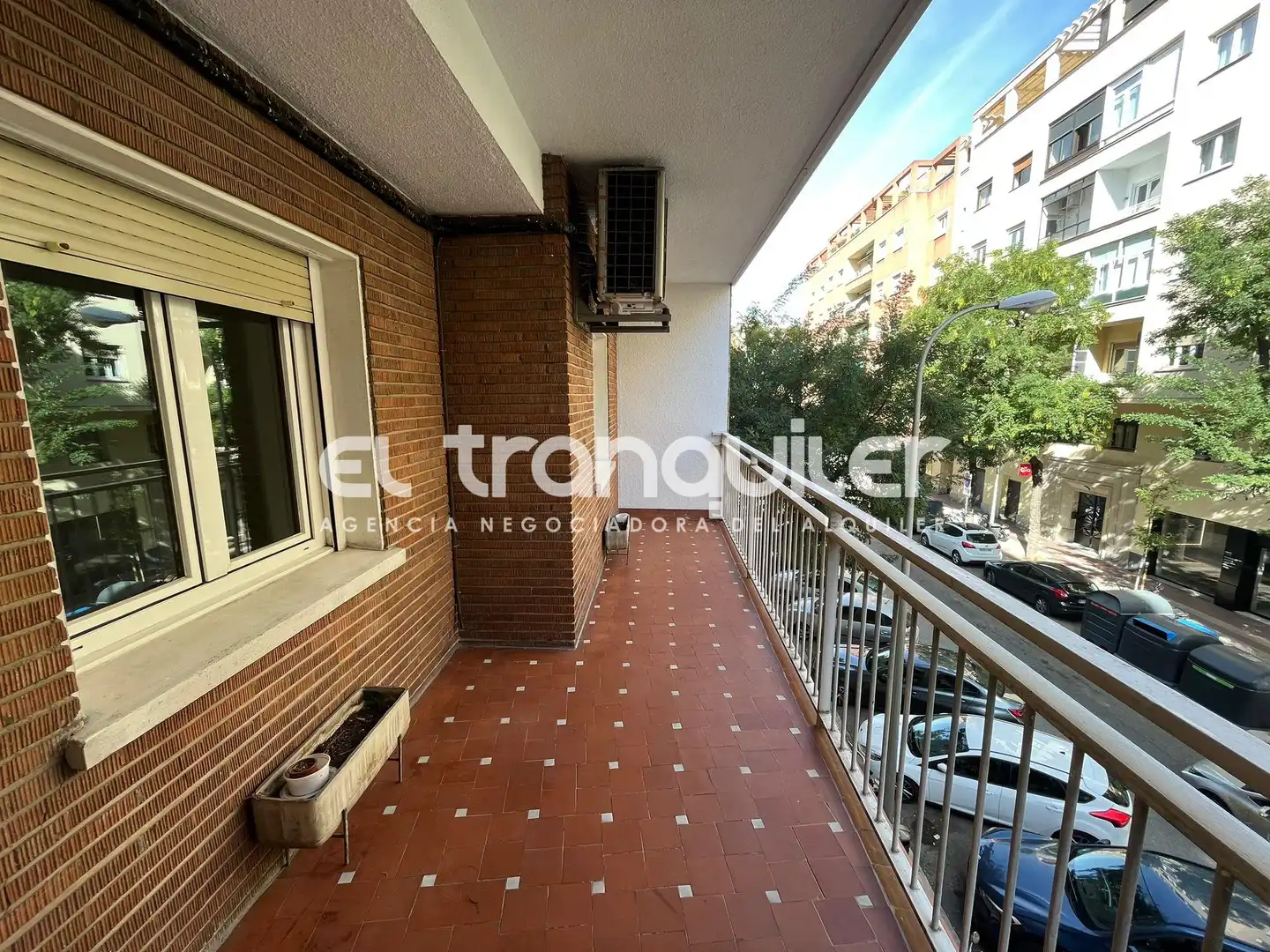 Vista exterior de Pis de lloguer en Madrid amb Aire condicionat, Parquet i Terrassa