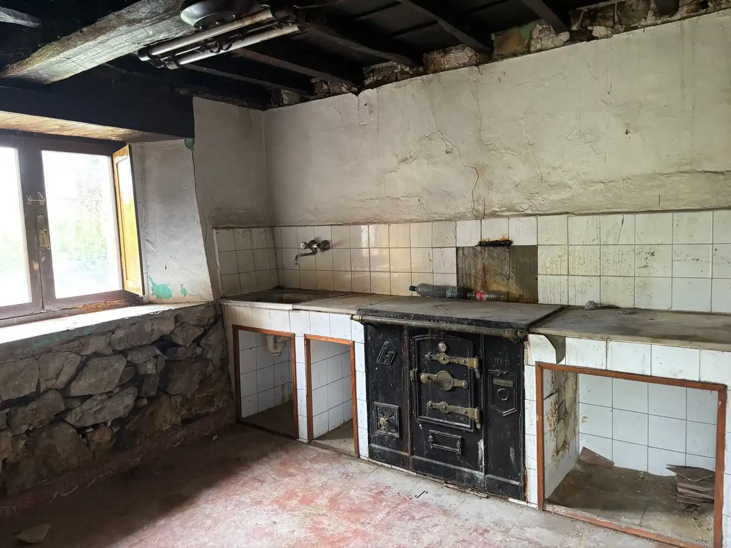 Cuina de Casa o xalet en venda en Villaviciosa amb Piscina