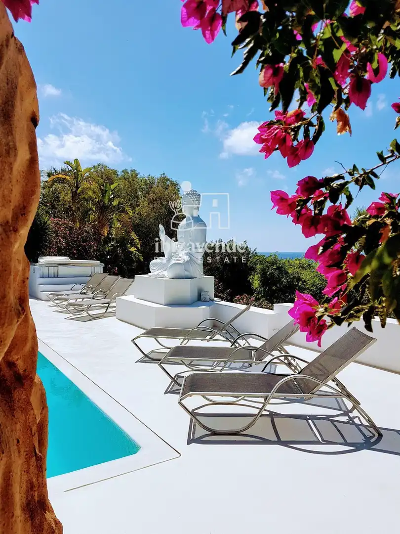 Garden of Houses for sale in Santa Eulària des Riu  with Air Conditioner, Private garden and Terrace
