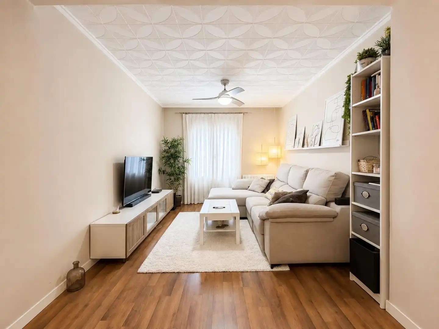 Living room of Flat for rent in Valencia  with Heating, Parquet flooring and Furnished
