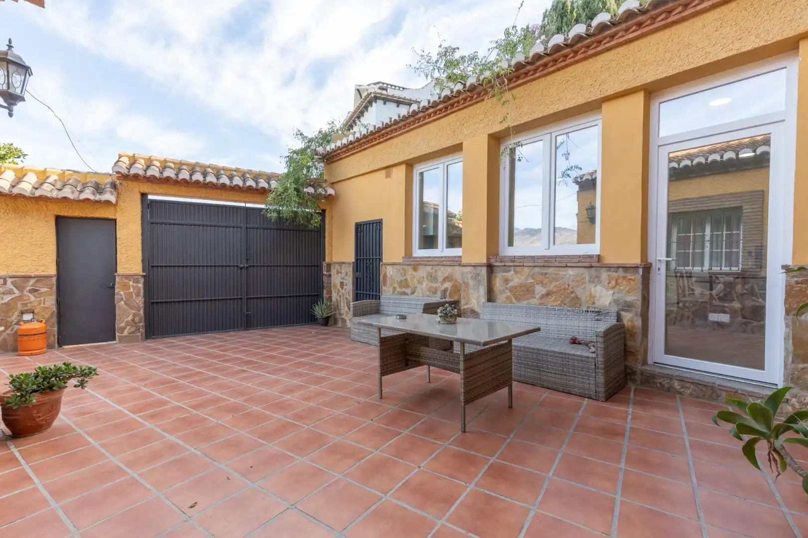 Terraza de Casa o chalet en venta en Madrid con Aire acondicionado, Calefacción y Jardín privado