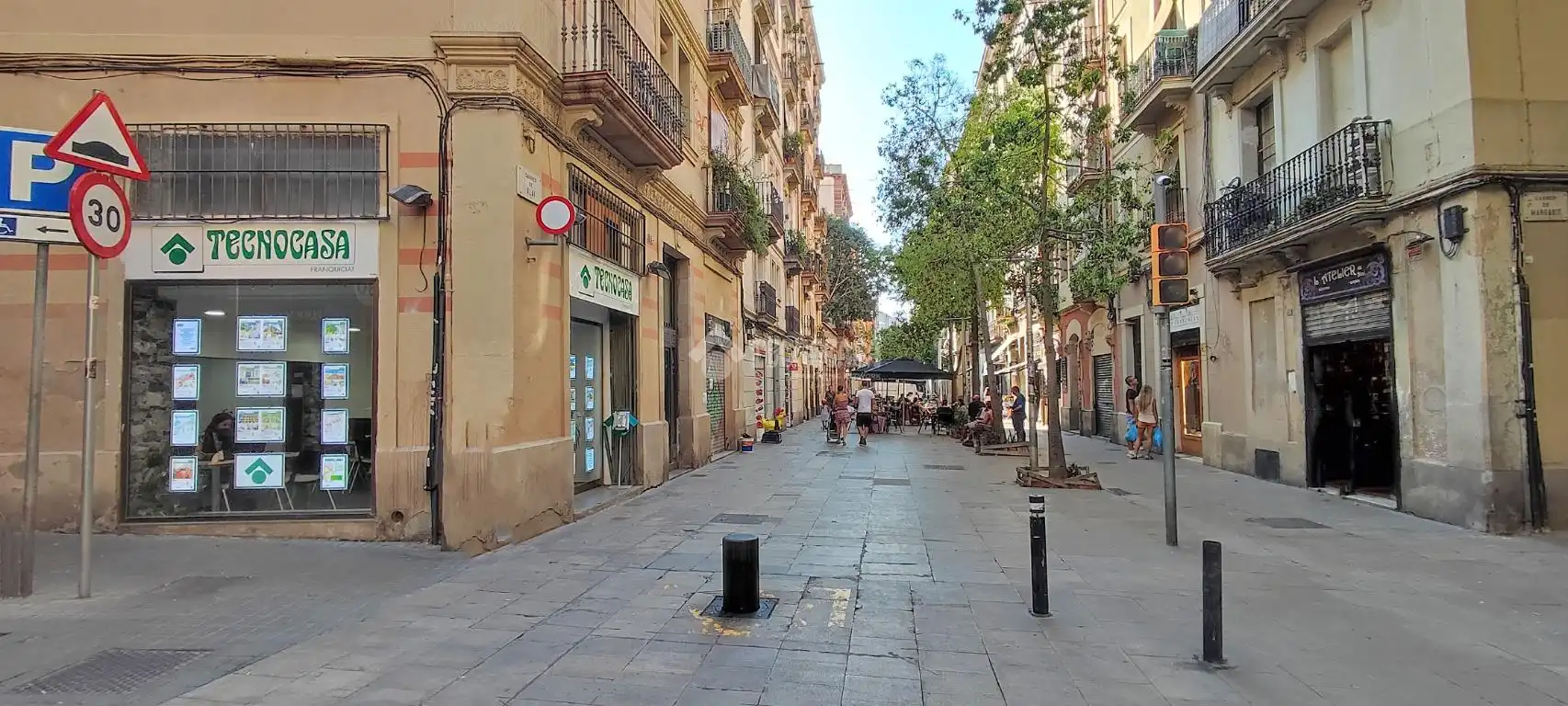 Vista exterior de Piso en venta en Barcelona con Balcón